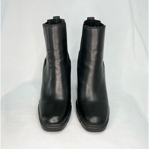 Steve Madden Revised Leather Platform boots